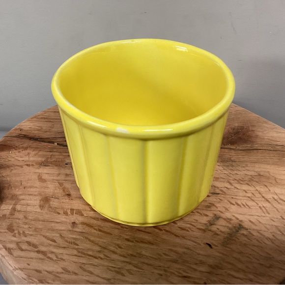 🟡 Vintage - McCoy Floraline Brilliant Yellow Planter / Pot - Circa 1960s - Rare - Picture 6 of 16